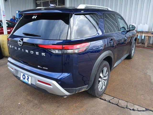 2025 Nissan Pathfinder SL