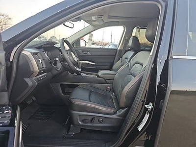2025 Nissan Pathfinder Platinum