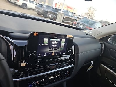 2025 Nissan Pathfinder Platinum