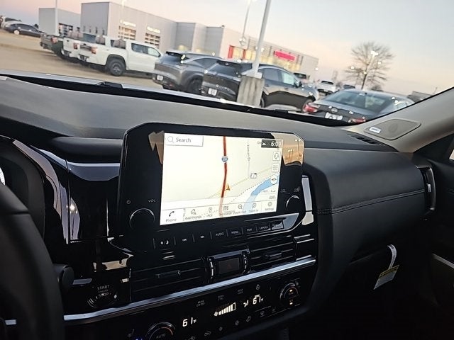 2025 Nissan Pathfinder Platinum