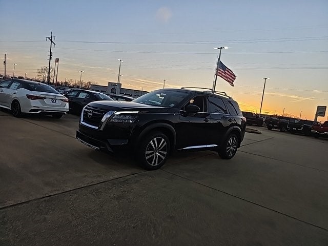 2025 Nissan Pathfinder Platinum