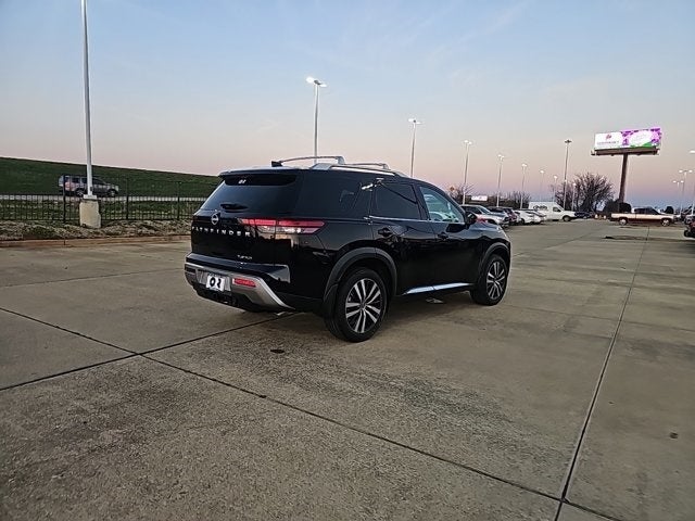 2025 Nissan Pathfinder Platinum