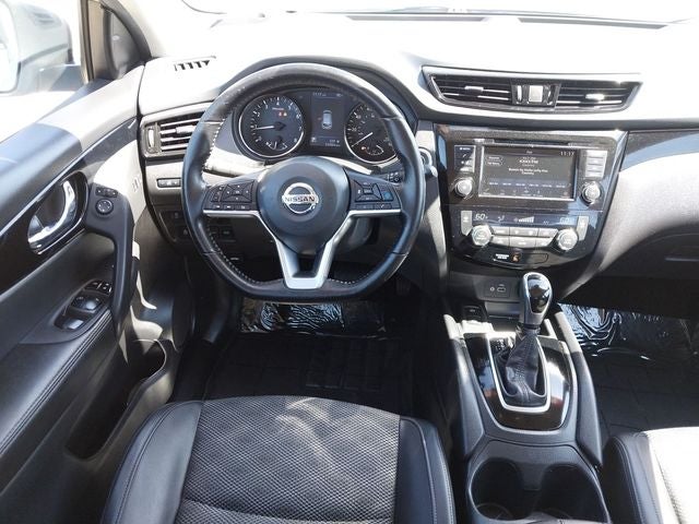 2022 Nissan Rogue Sport SV