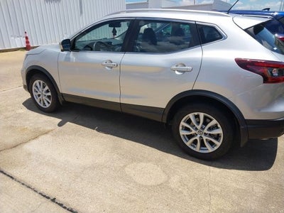 2022 Nissan Rogue Sport SV