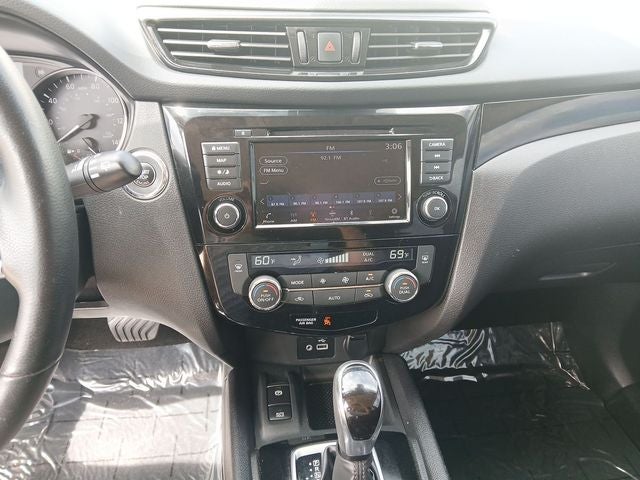 2022 Nissan Rogue Sport SL