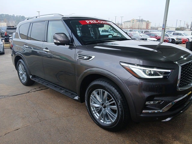 2024 INFINITI QX80 LUXE