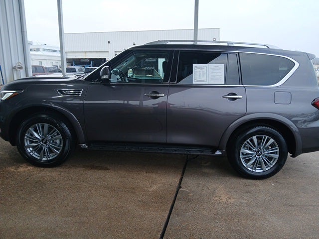 2024 INFINITI QX80 LUXE