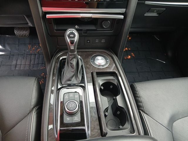 2024 INFINITI QX80 LUXE