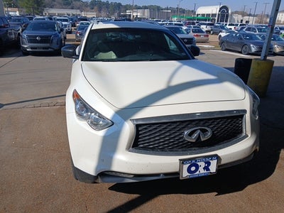 2017 INFINITI QX70 Base