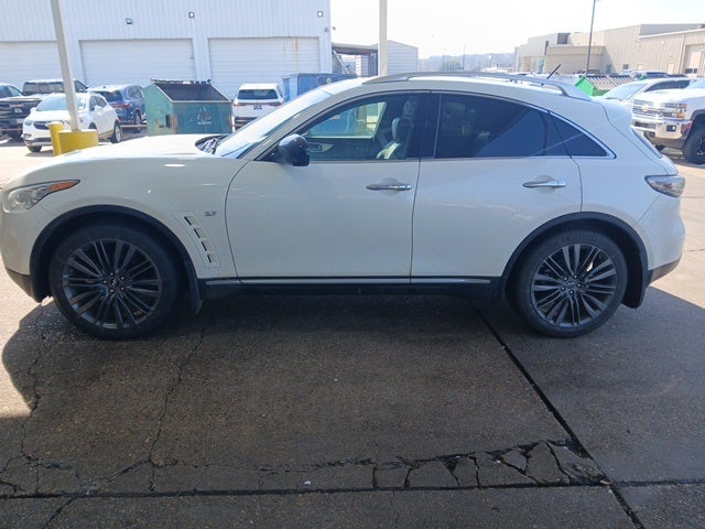 2017 INFINITI QX70 Base