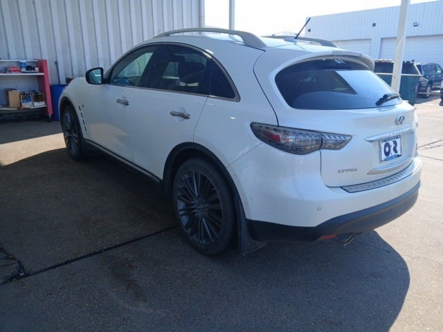 2017 INFINITI QX70 Base