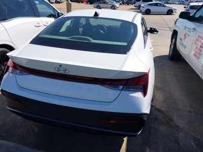 2026 Hyundai Elantra SE
