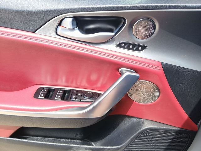 2020 Kia Stinger GT1