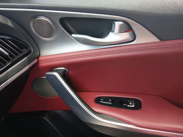 2020 Kia Stinger GT1